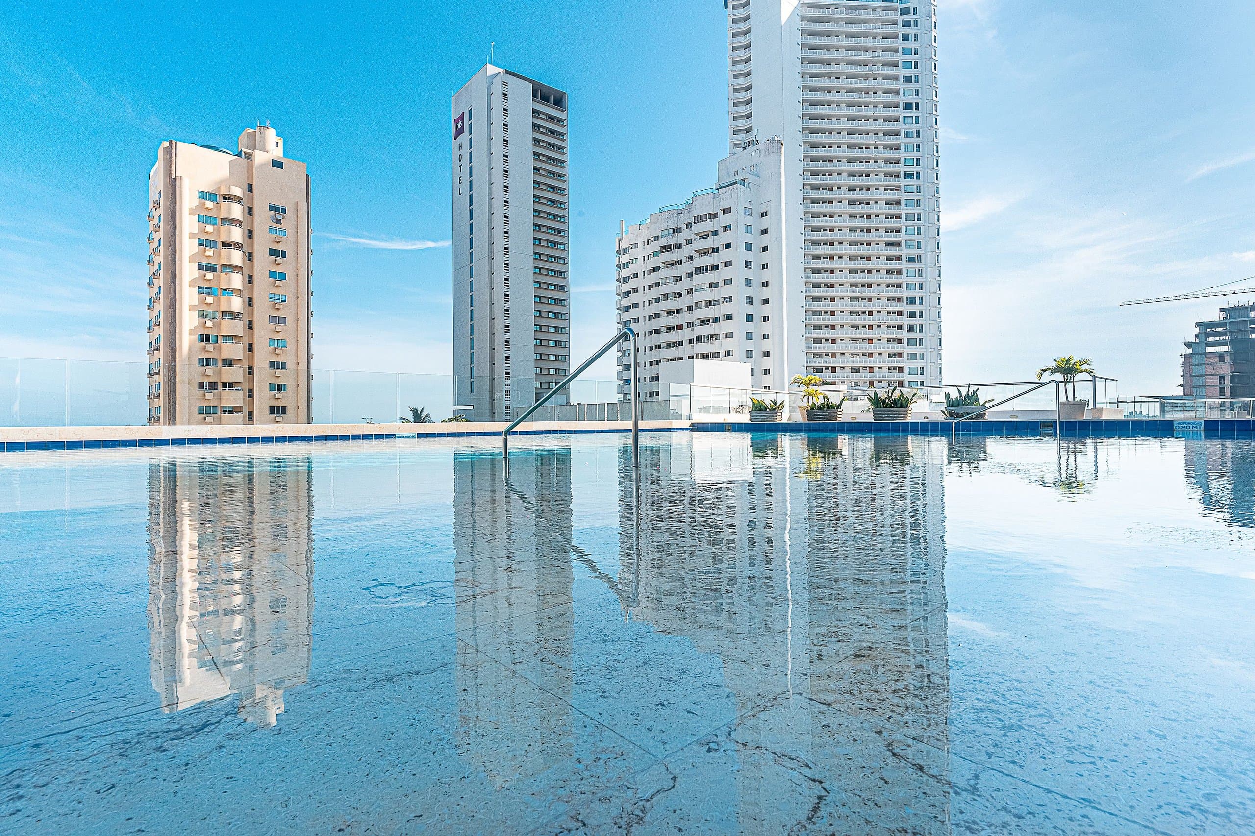 Vista 3 de Montu x Ahead