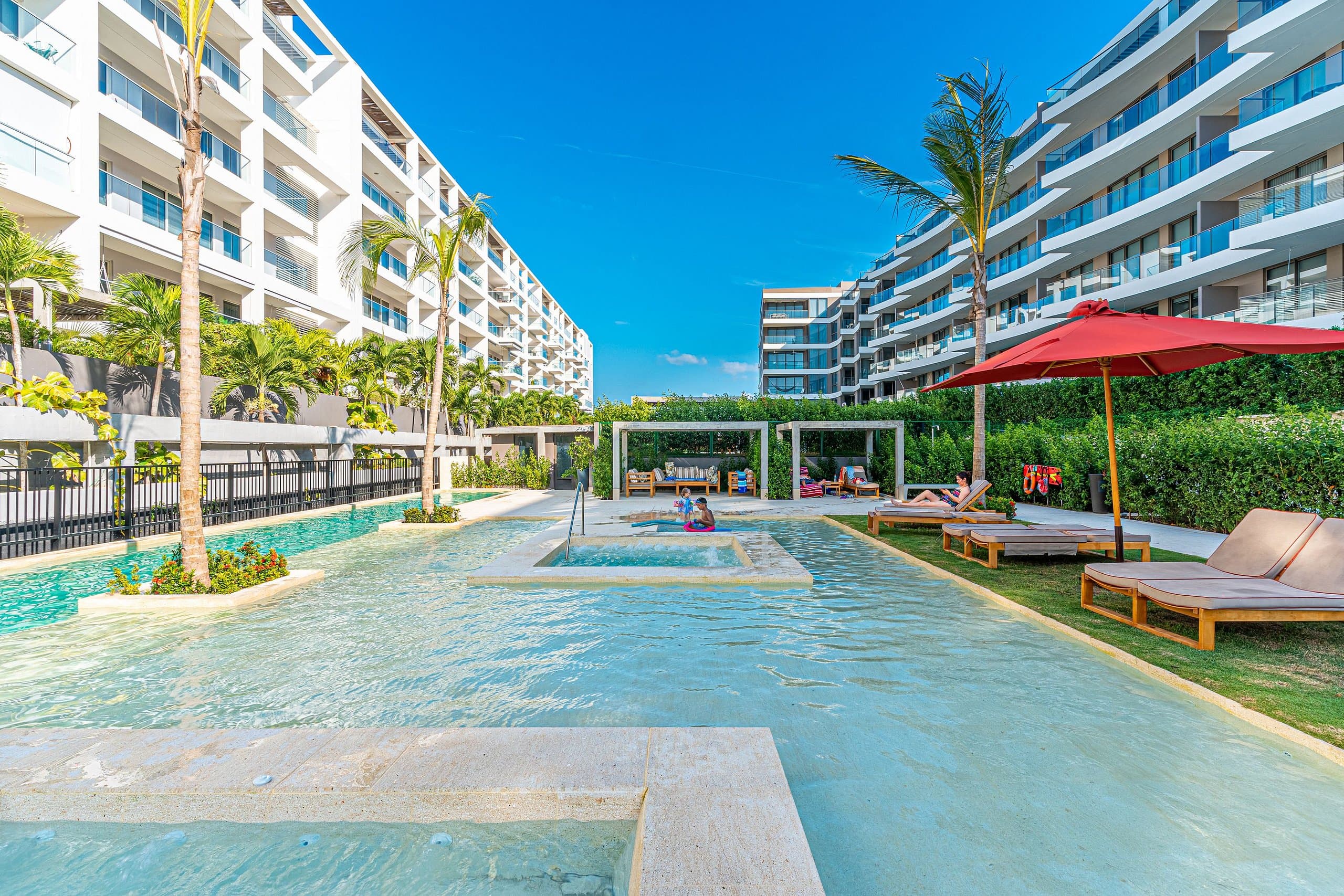 Vista 3 de Morros Zoe x Ahead