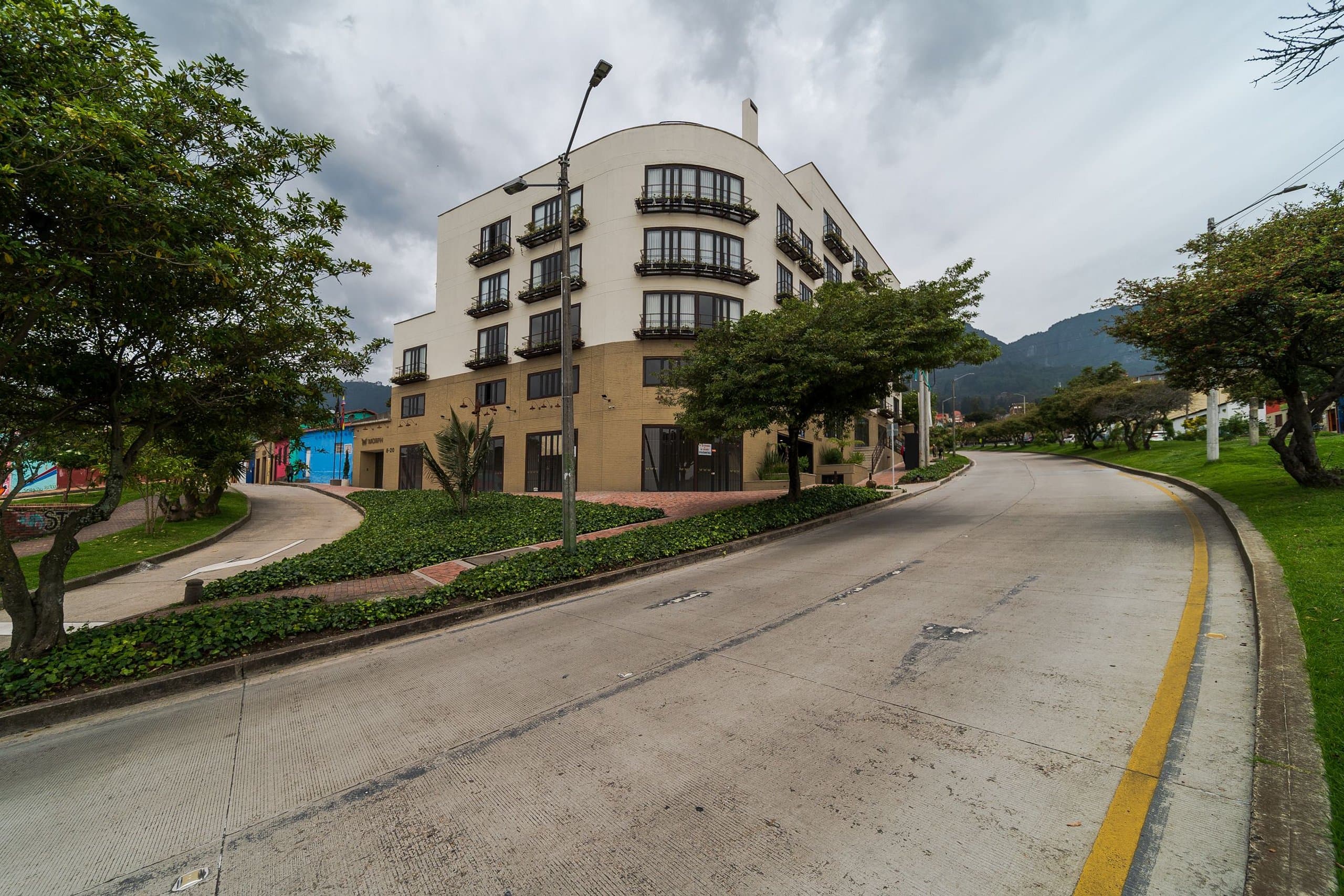 Vista 2 de La Primera - Morph x Ahead