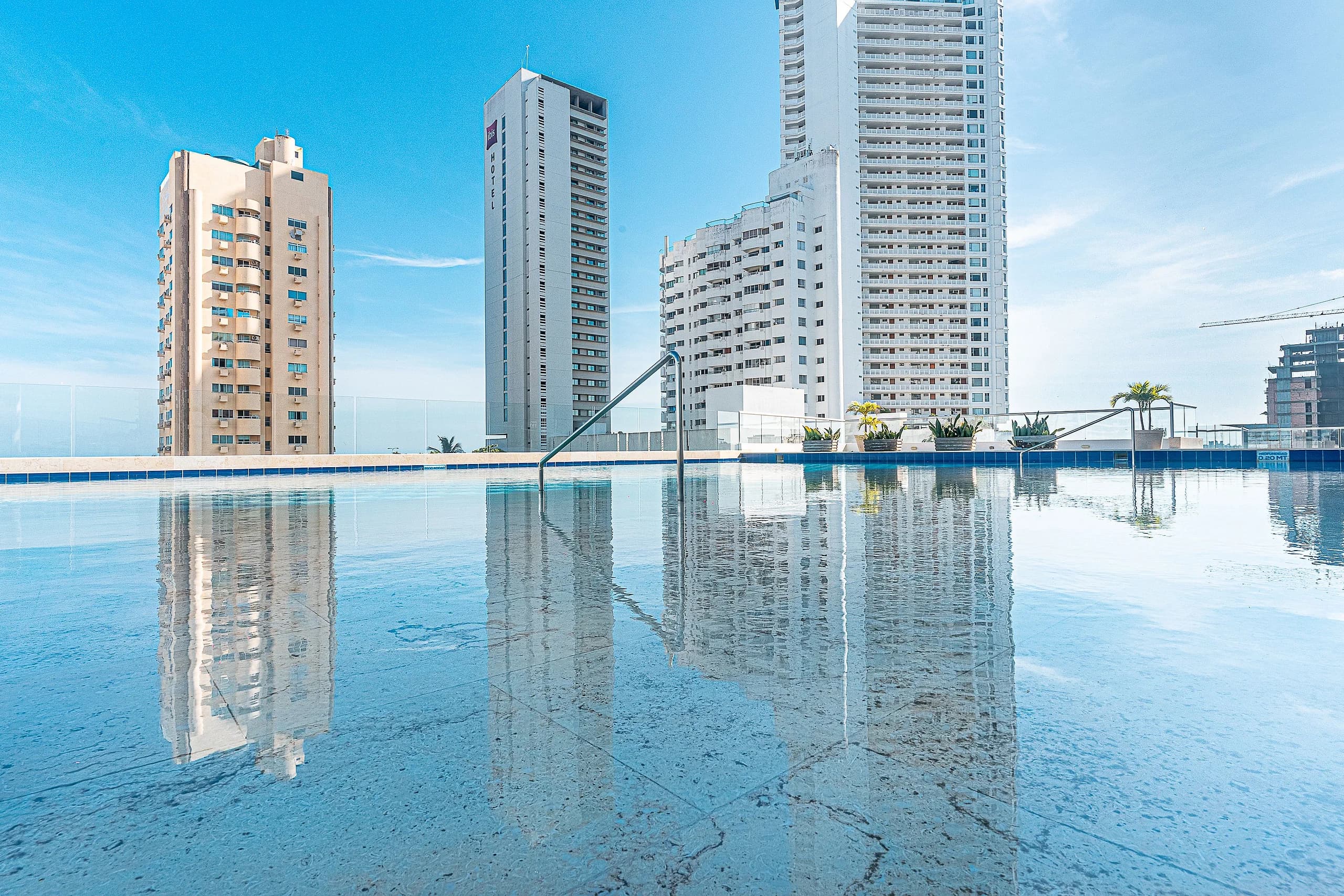 Vista 3 de Montu x Ahead