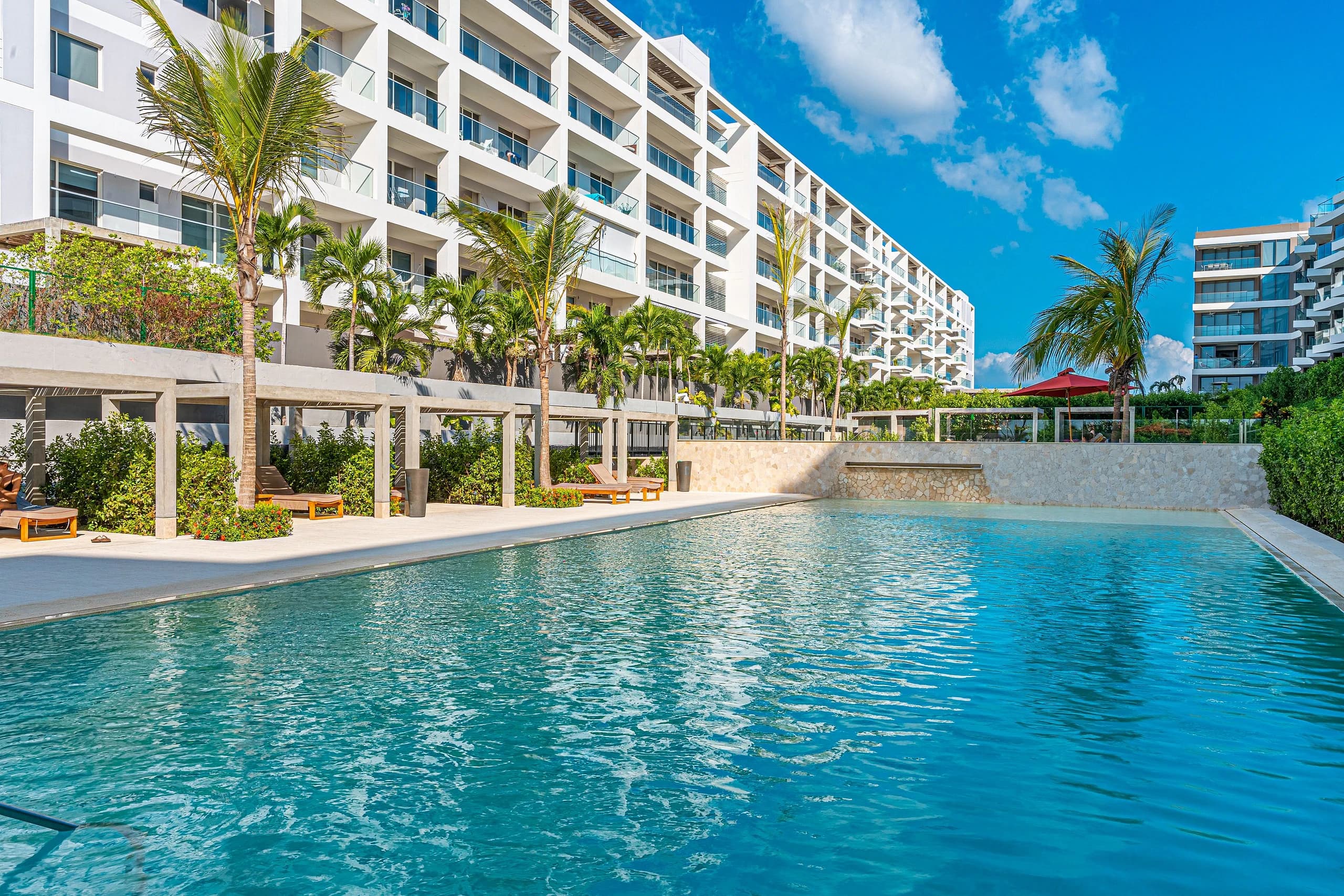 Morros Zoe x Ahead 4