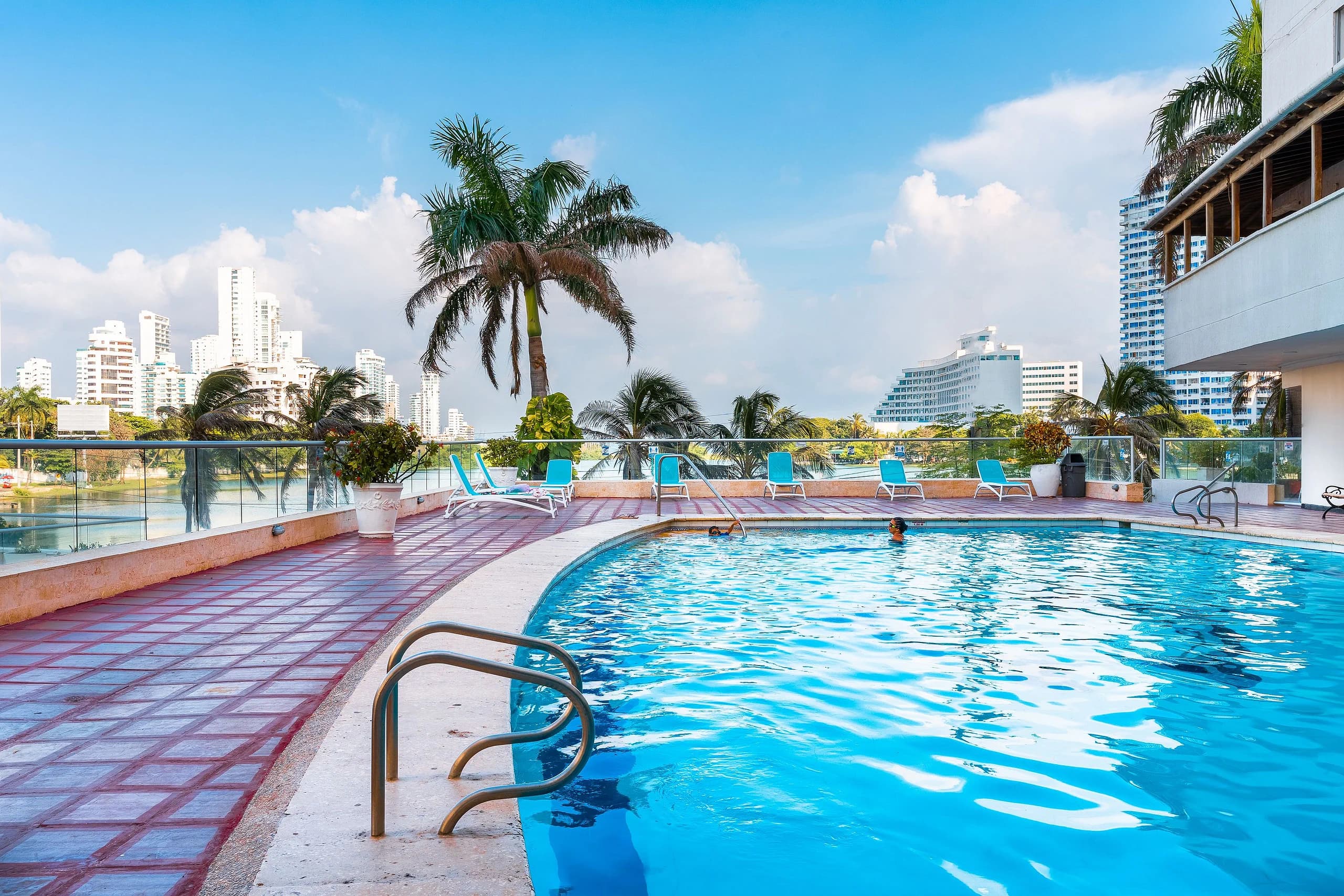 3 Carabelas x Ahead 3